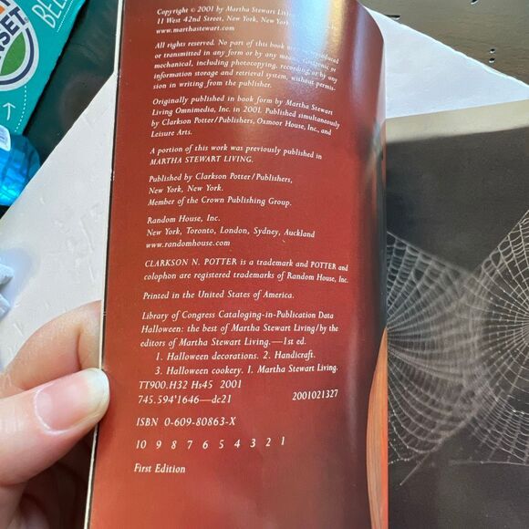 Vtg HALLOWEEN The Best of Martha Stewart Living Paperback Book 2001 1st Edition - Picture 9 of 16